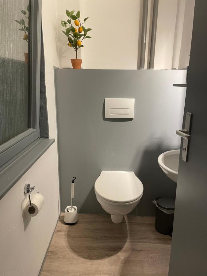 Urbansuites - Modern & Zentral In Der City - Dein Zuhause In Stuttgart Bagian luar foto