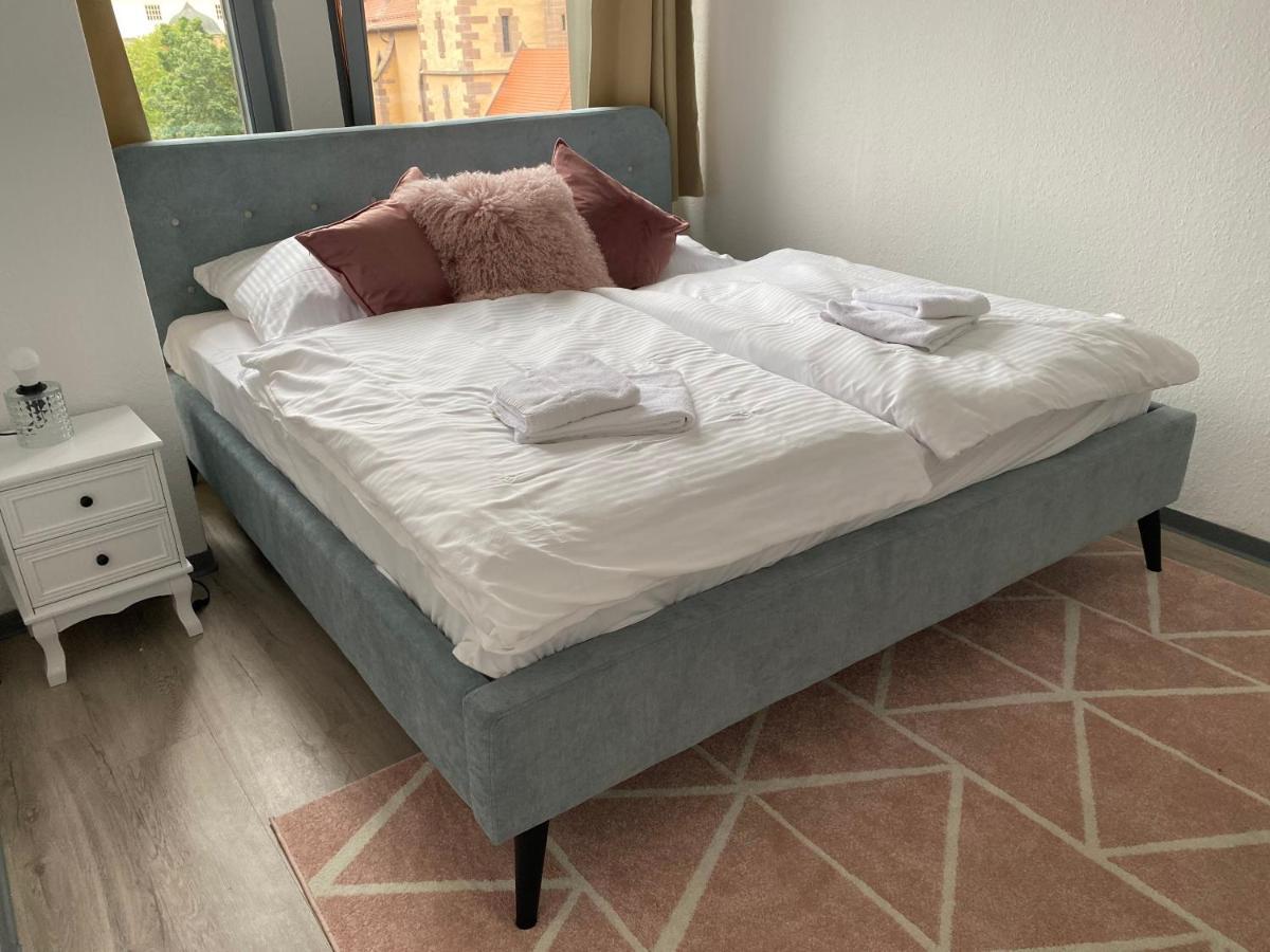 Urbansuites - Modern & Zentral In Der City - Dein Zuhause In Stuttgart Bagian luar foto