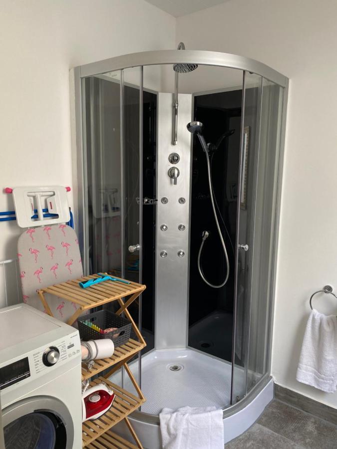Urbansuites - Modern & Zentral In Der City - Dein Zuhause In Stuttgart Bagian luar foto
