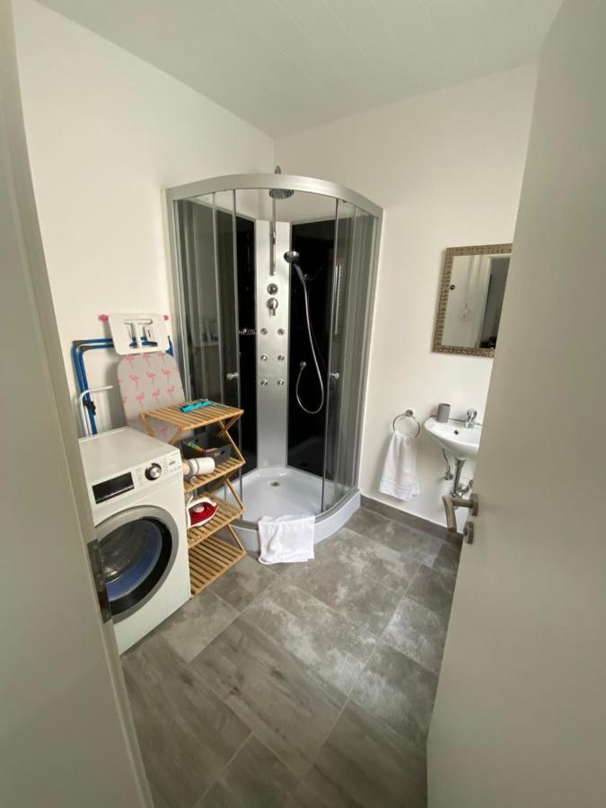 Urbansuites - Modern & Zentral In Der City - Dein Zuhause In Stuttgart Bagian luar foto